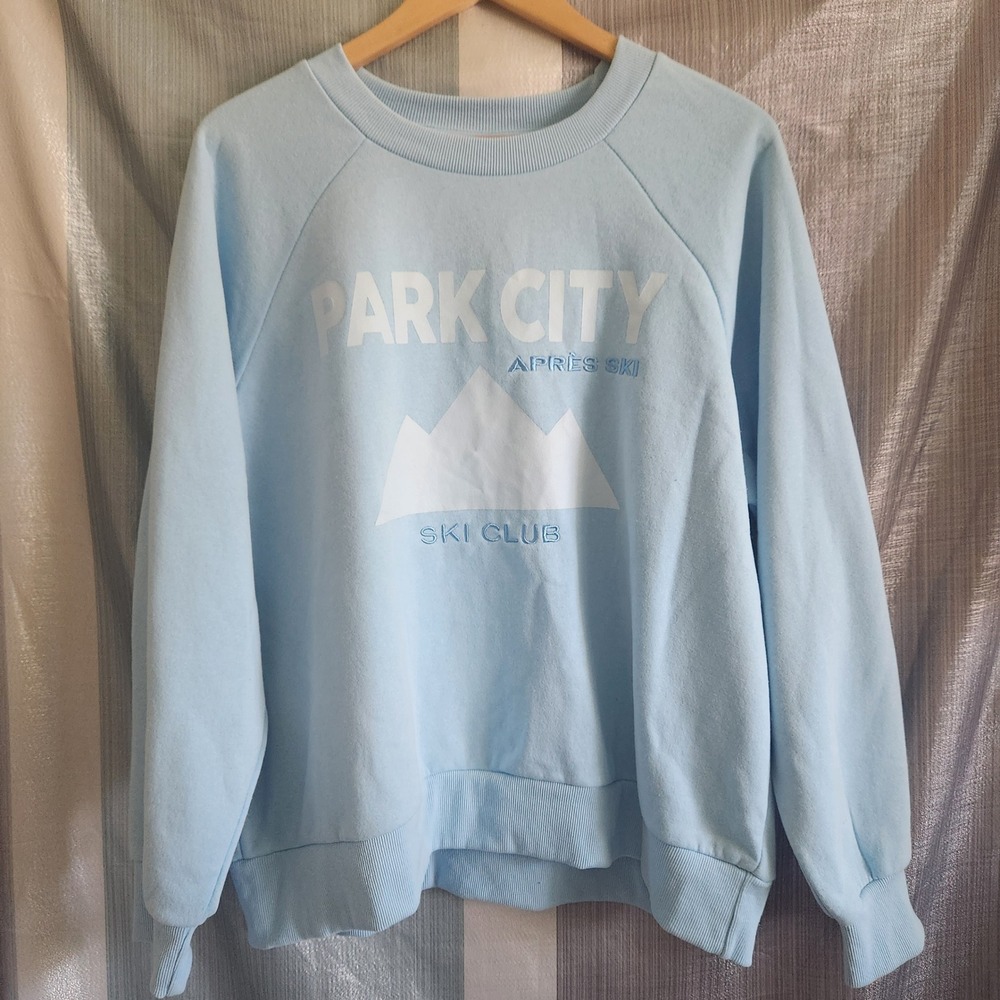 Park City Ski Club Lodge Apres Sweatshirt Blue L Crewneck Mountain Resort Pastel